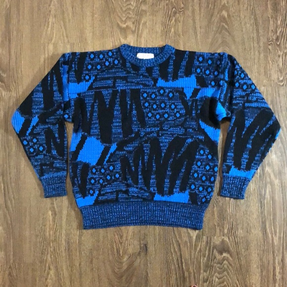 Vintage Patterned Knit Sweater. - Picture 2 of 13